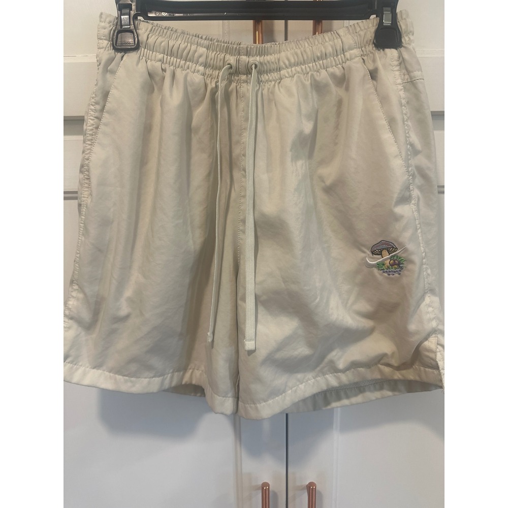 Nike Sportswear Mushroom Swoosh Mesh Lined Shorts unisex M cream Atheltic